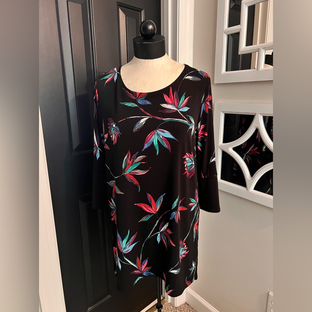 CLARA SUNWOO Black and Blue Graphic 3/4 Sleeve Tunic